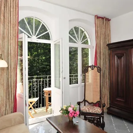 Apartmenthaus Saxonia * 바트샨다우